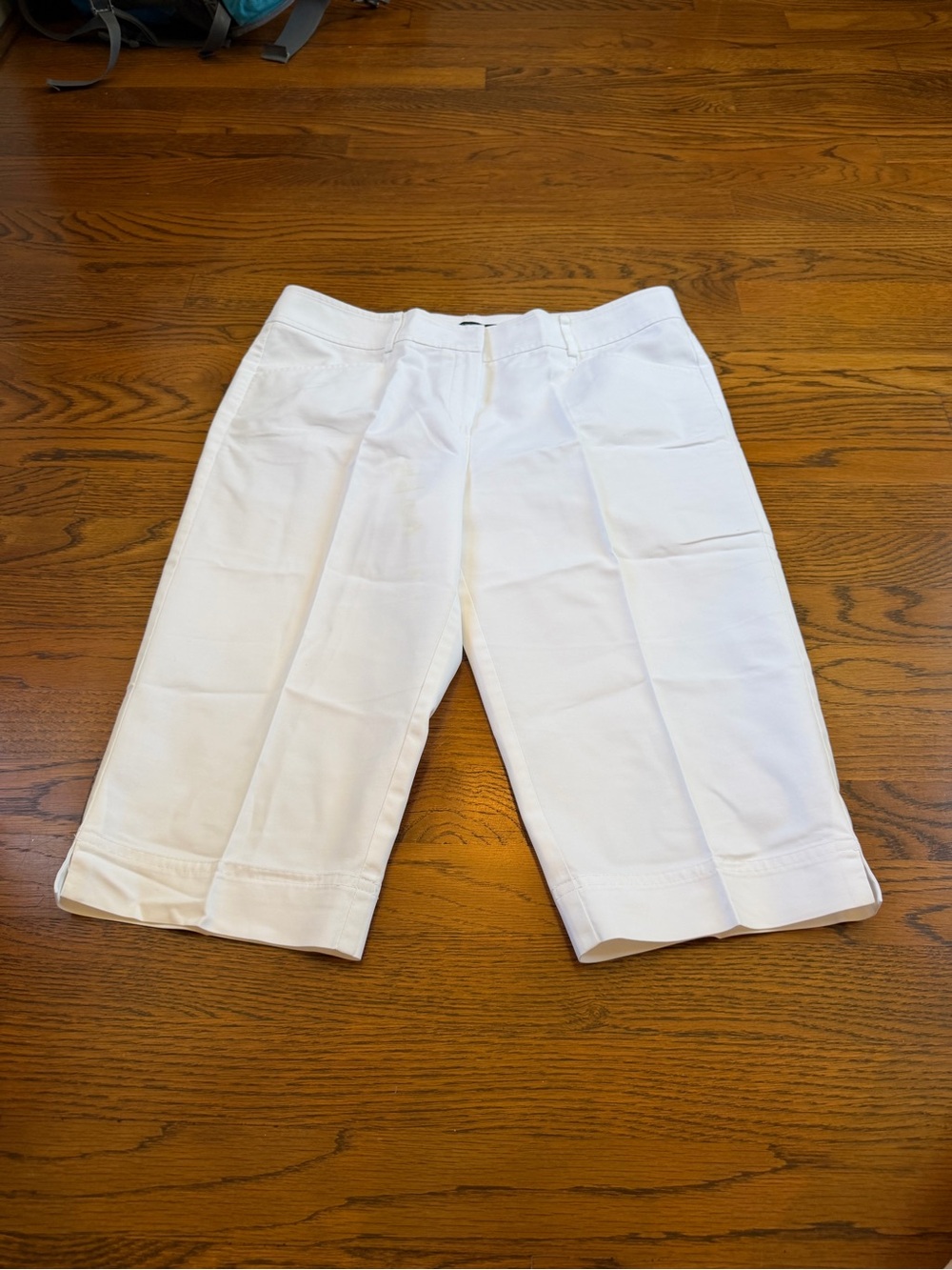 Lafayette 148 New York White capris shorts